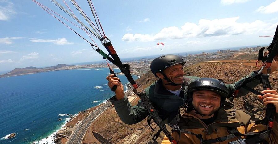 Las Palmas: tandem paragliding flights for everyone - What the $177 price really covers