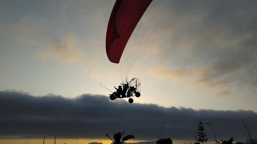 Lima: Paragliding Flies Over Costa Verde (Miraflores) + Videos Included - Who will enjoy this most