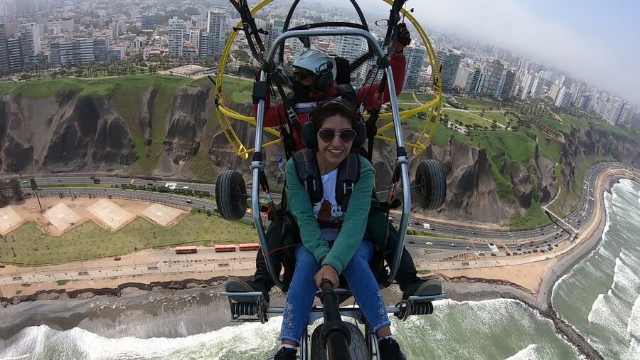 Lima: Paragliding Flight Over Costa Verde Districts - Key points before you book
