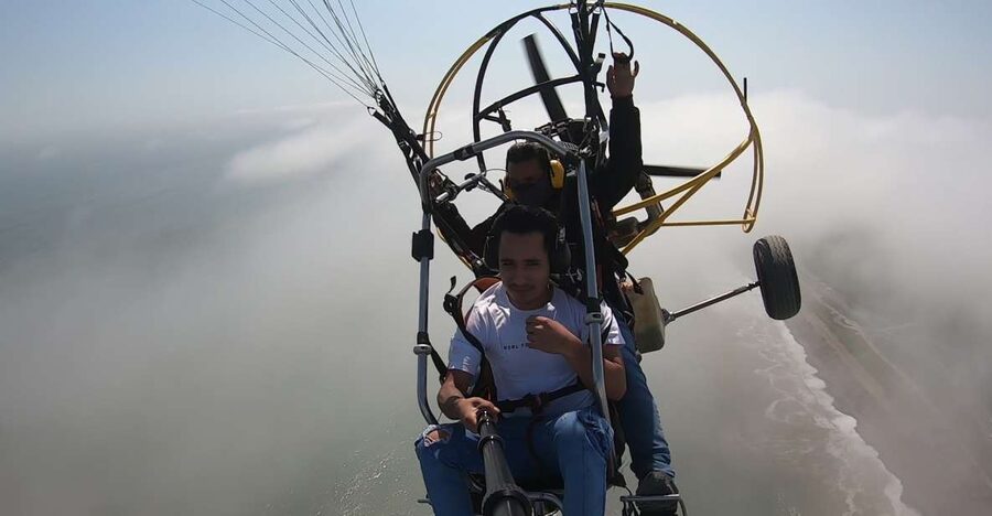 Lima: Paragliding Flight Over Costa Verde Districts - What this Costa Verde flight is really like