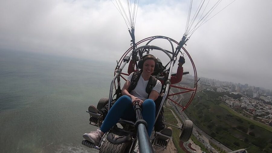Lima: Paragliding Flight Over Costa Verde Districts - The Pacific view is the star