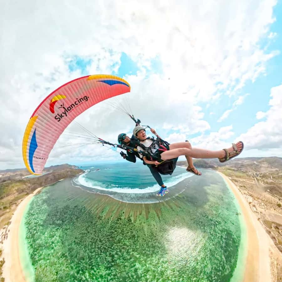 Lombok : Tandem Paragliding With Pilot, Cave & Village - Starting above Lombok at Pantai Lancing