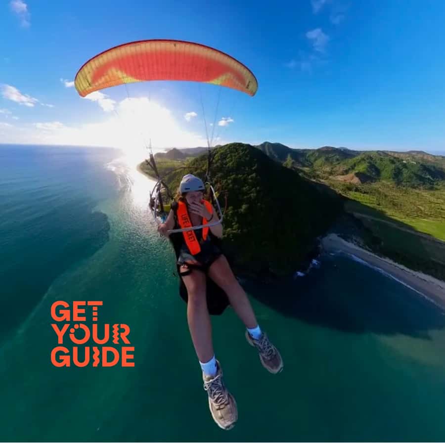 Lombok : Tandem Paragliding With Pilot, Cave & Village - Sukarara Weaving Village and the human side of Lombok
