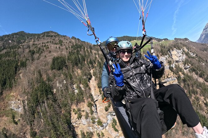 Lucerne: Paragliding Tandem Flights - What to wear and what to bring