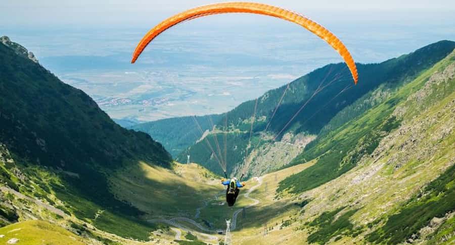 Marrakech Adventure: Paragliding, Camel Ride & Breakfast - Who should book this experience?