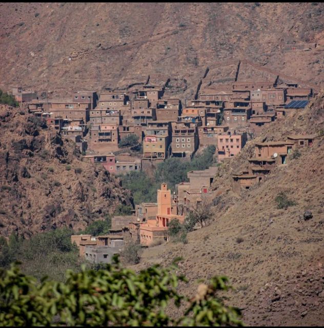 Marrakech: Paragliding, Camel Ride & Berber Villages Trip - The 15-minute camel ride in Agafay Desert