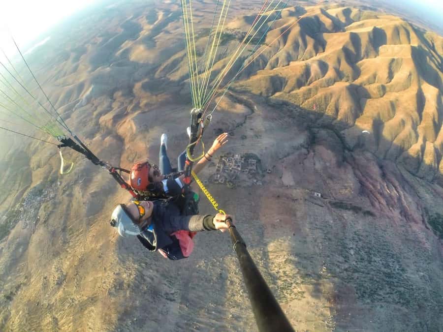 Marrakech: Paragliding flight over the Agafay desert and the High Atlas mountains - From Marrakech to a 1,000-meter takeoff