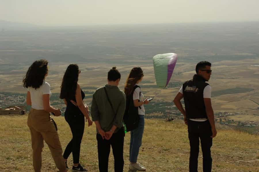 Marrakech: Paragliding flight over the Agafay desert and the High Atlas mountains - Twenty to 25 minutes above Agafay