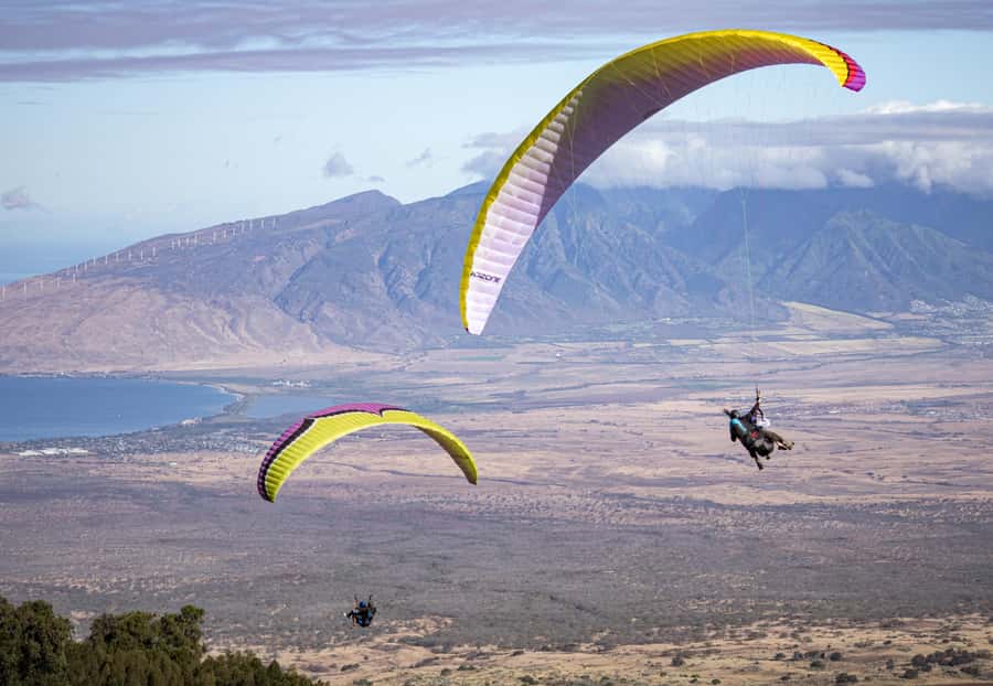 Maui: Top Gun Paragliding Tandem Flight - Maui’s central valley from above