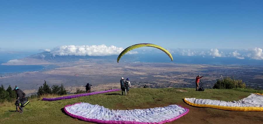 Maui: Top Gun Paragliding Tandem Flight - What the $413 price includes