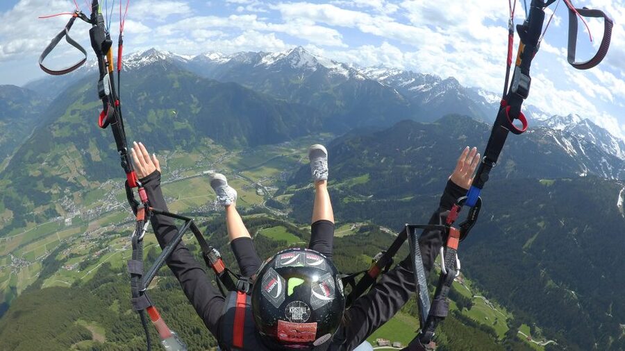 Mayrhofen: Paragliding Adventure With Soaring Views - The pilots and the feel of the ride