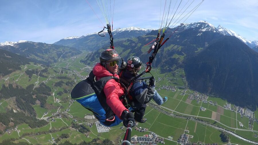 Mayrhofen: Paragliding Adventure With Soaring Views - A 20 to 25 minute view from the sky
