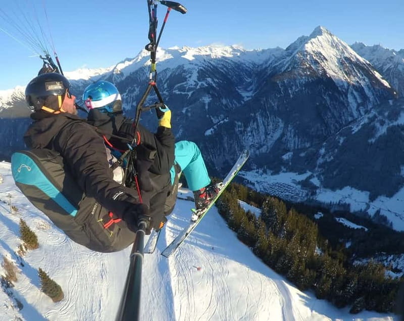 Mayrhofen: Private Paragliding Flight - All Levels - Freedom - What makes the guide team important