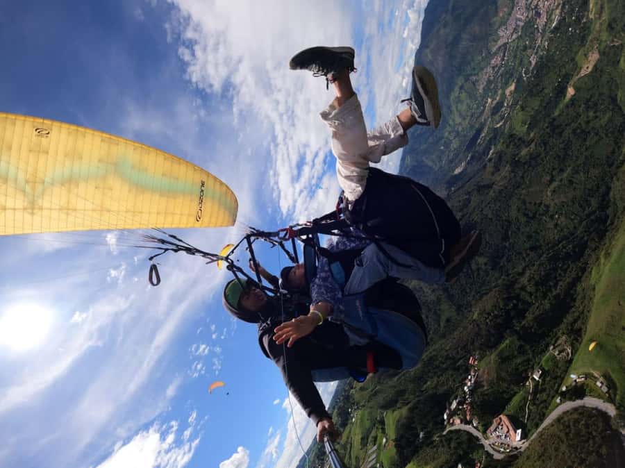 Medellin: Paragliding flight with GoPro photos and videos - Starting at the GTOPIK office near San Felix