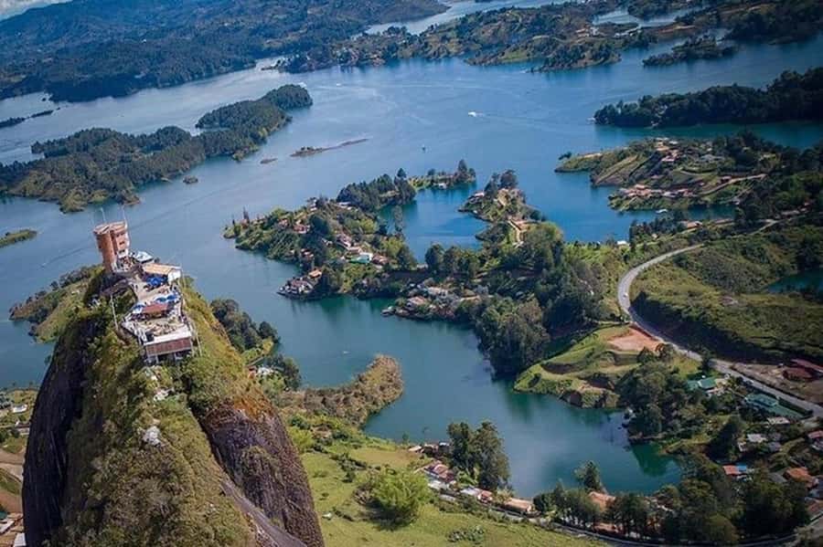 Medellín: Private Tour to Guatapé + Paragliding - Key points at a glance