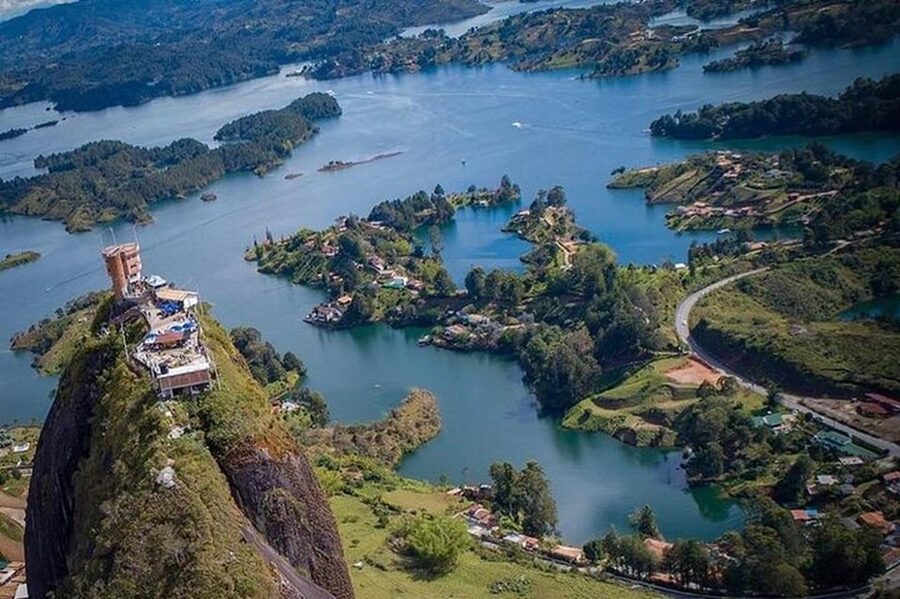 Medellín: Private Tour to Guatapé + Paragliding - Cocorná from the air