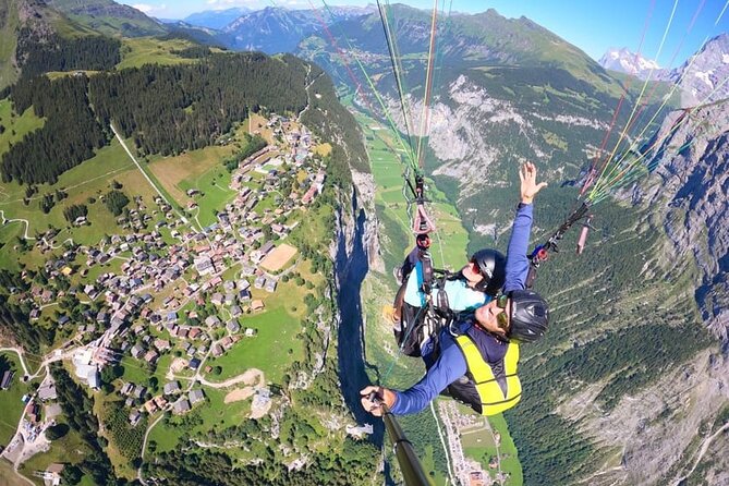 Mürren Lauterbrunnen: Paragliding Panorama Tandem Flights - The takeoff and the first view of the valley
