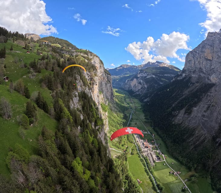 Mürren: Paragliding over Lauterbrunnen Cliffs and Waterfalls - The 15-minute walk to takeoff