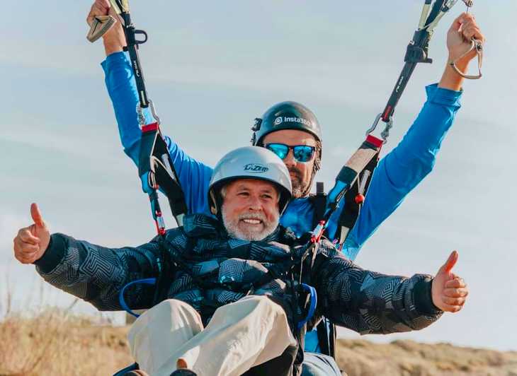 Nazare: Paragliding tandem flight - The briefing comes before the thrill