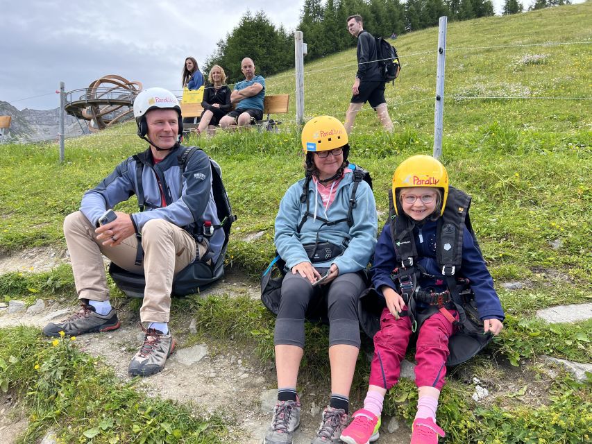 Neustift im Stubaital: Panoramic Tandem Paragliding Flight - Twenty minutes over the Stubai Glacier and valley