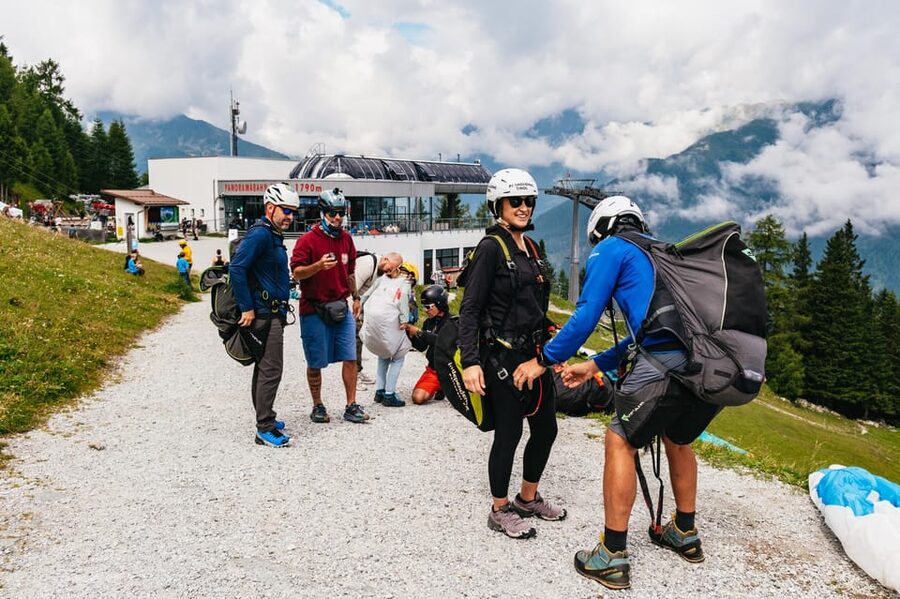 Neustift im Stubaital: Tandem Paragliding Flight - The 15 minute cable car ride