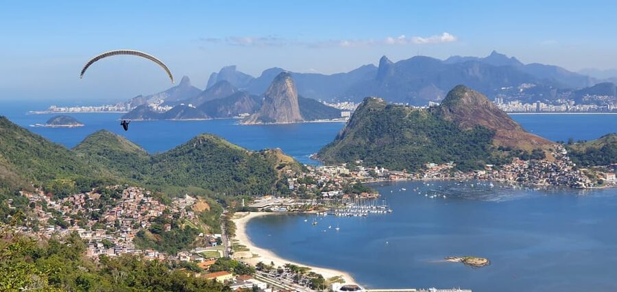 Niterói: Paragliding Experience with GoPro Photos and Video - Why weather matters more than the clock