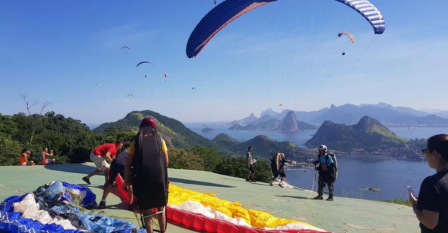 Niterói: Paragliding Experience with GoPro Photos and Video - Getting there from Rio and handling the meeting point