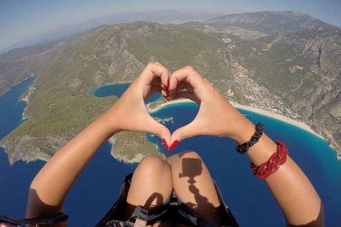 Oludeniz Paragliding Fethiye Turkey, Additional Features - Thirty to forty minutes above the Blue Lagoon