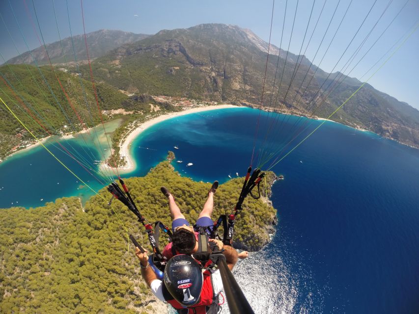 Oludeniz: Tandem 30-Minute Paragliding Flight - Thirty minutes above Ölüdeniz Beach