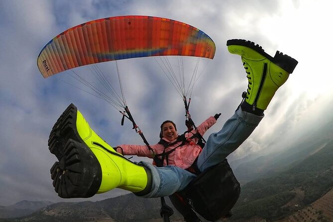 Pamukkale Paragliding Experience By Local Expert Pilots - The pilot’s role and your sense of safety