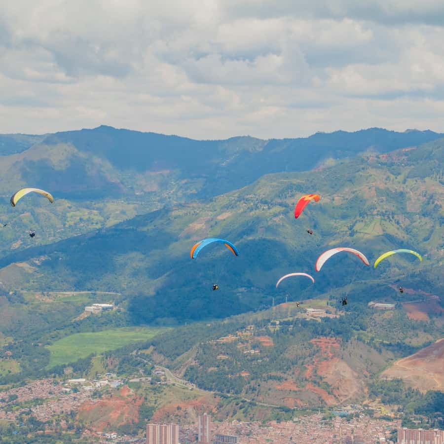 Paraglide over beautiful Medellin - FAQ