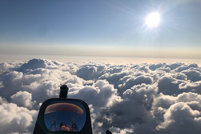 Paraglider flight with a certified instructor - The first 15 minutes: briefing, equipment, and nerves