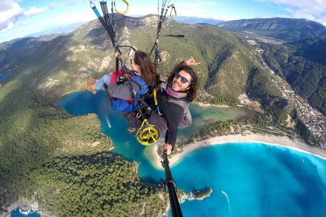 Paragliding(Babadag 1970 m)Fethiye - Getting ready at 1,970 meters