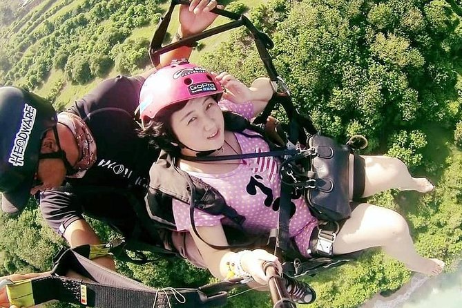 Paragliding Bali at Uluwatu Cliff with Photos/Videos - Flying above Uluwatu’s southern cliffs