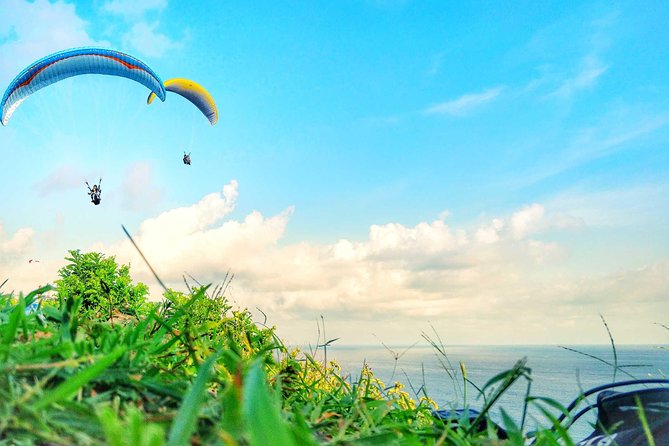 Paragliding Bali Nusa Dua cliff with Free Photo/Videos - The first few minutes in the air