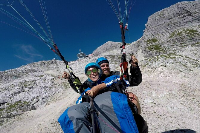 Paragliding Bovec - Leaving Bovec for the Julian Alps