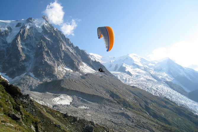 paragliding discovery flight - From Chamonix to the grassy launch slope