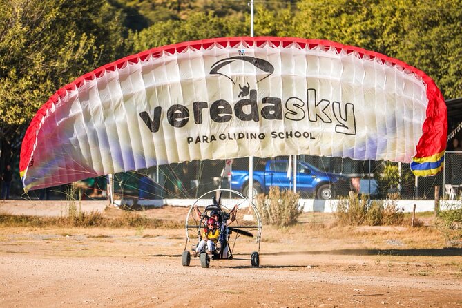Paragliding Experience Over Santiago NL - A short flight with a clear purpose