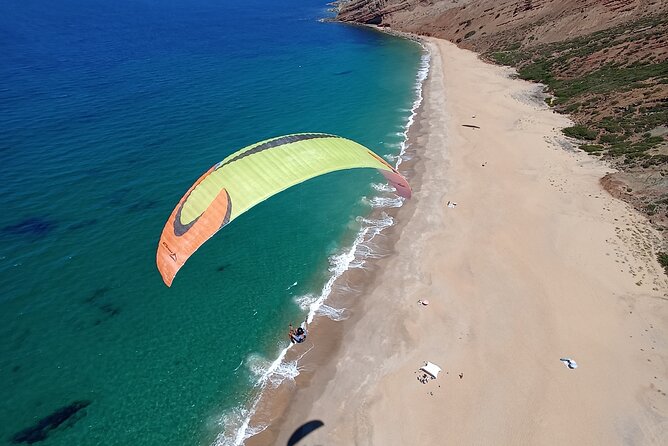 Paragliding Flight in Nazaré - Photos and video for an added fee