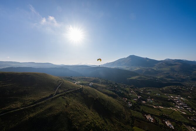 Paragliding flight in Palermo - The flight over the reserve and coast