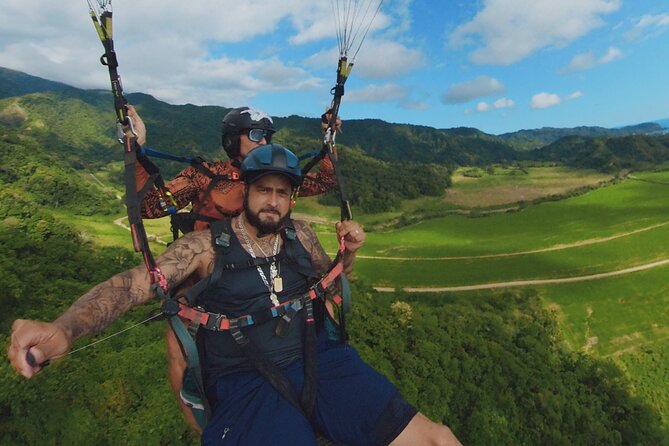 Paragliding Flight Las Terrazas 900 ft minimum guaranteed. - Why this 900-foot flight is a good introduction to Jacó