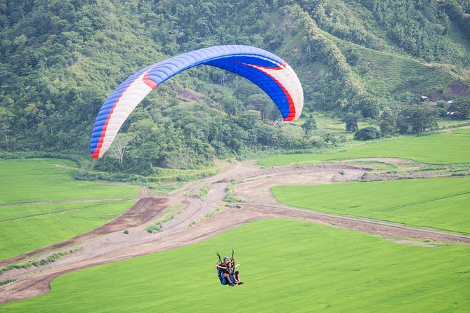 Paragliding Flight Las Terrazas 900 ft minimum guaranteed. - Landing and return to Jacó