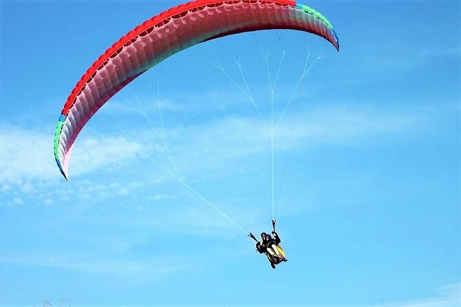 Paragliding flight over the Gardens of Ninfa - What happens before takeoff