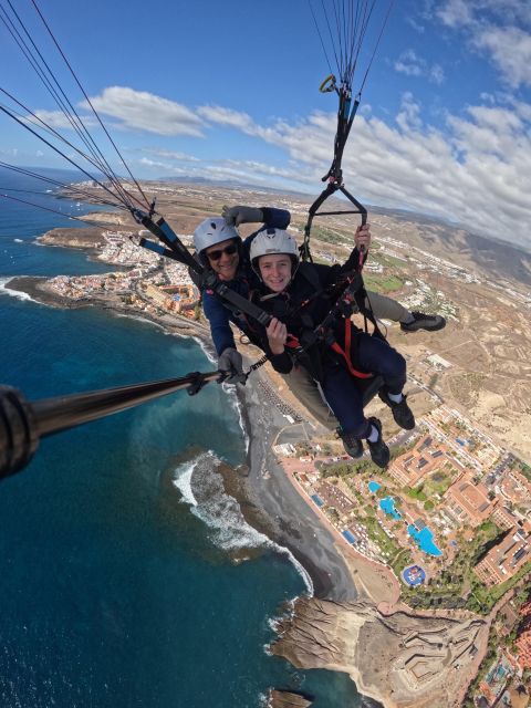 Paragliding flight with a Spanish Champion 2021/2022. - Taking off above southern Tenerife