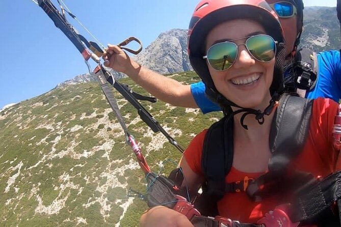 Paragliding Fly Tandem Vlora - The flight: city views, sea views, and open air