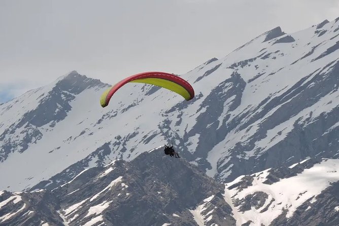 Paragliding in Kullu Manali - Taking flight above Kullu Manali