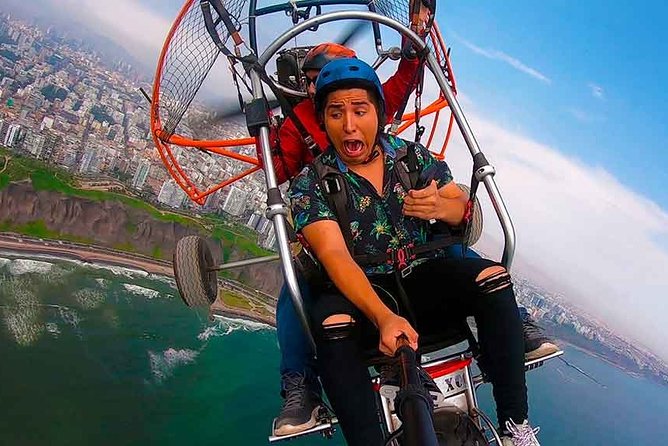 Paragliding in Lima - Costa Verde - The short flight over four districts