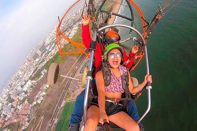 Paragliding in Lima - Costa Verde - The video and SD card make the price easier to judge