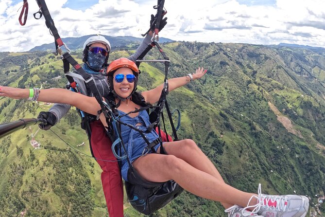 Paragliding in Medellin. - Key points at a glance