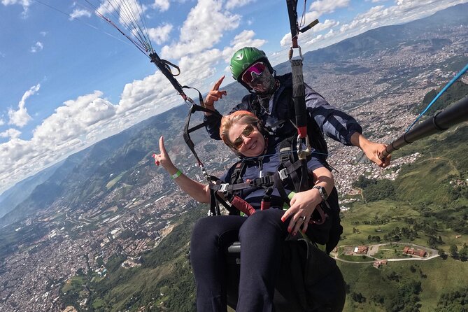 Paragliding in Medellin. - What is included, and what is not